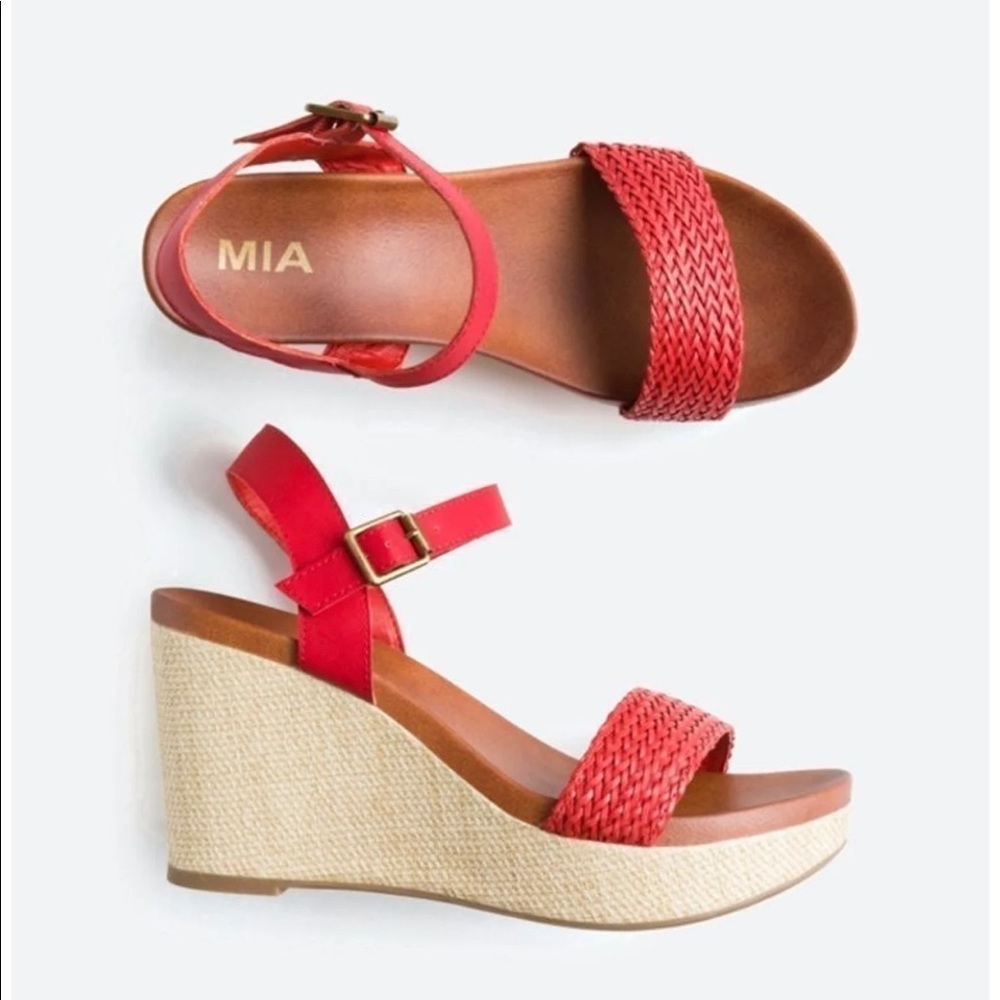 Mia wedge shoes